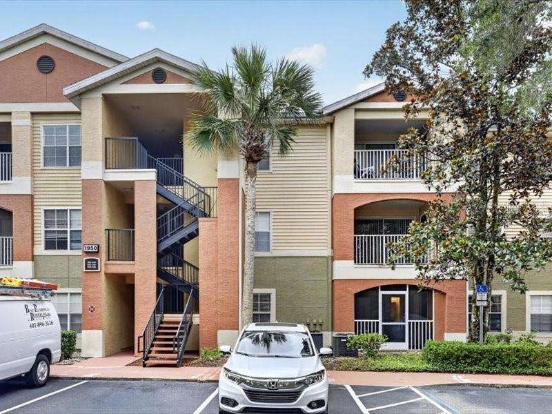 VILLAS AT LAKESIDE A CONDO - Residential