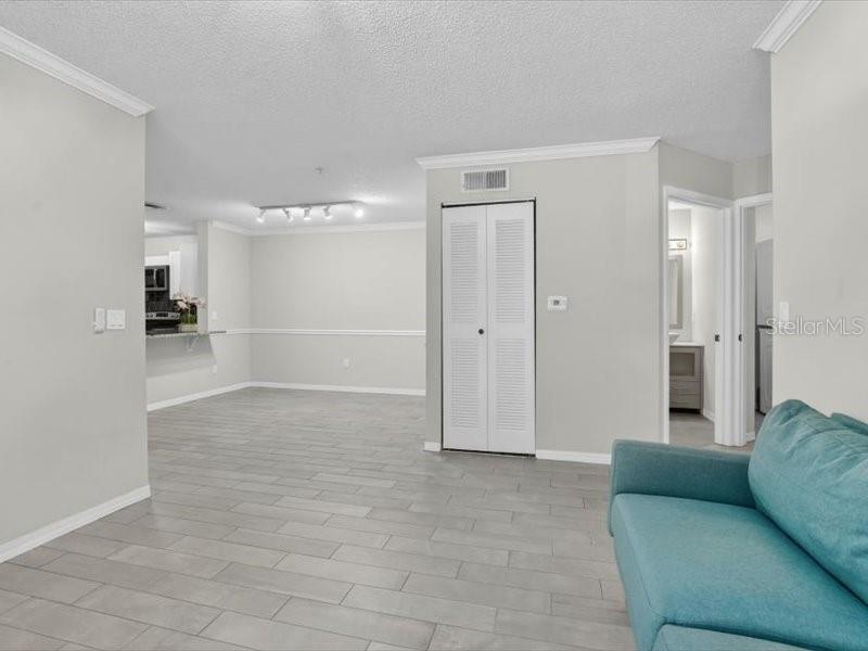 VILLAS AT LAKESIDE A CONDO - Residential