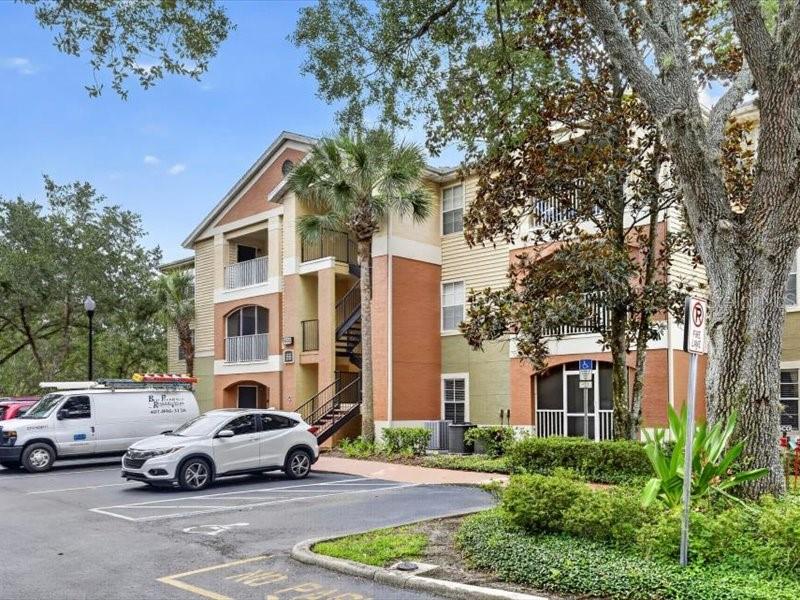 VILLAS AT LAKESIDE A CONDO - Residential