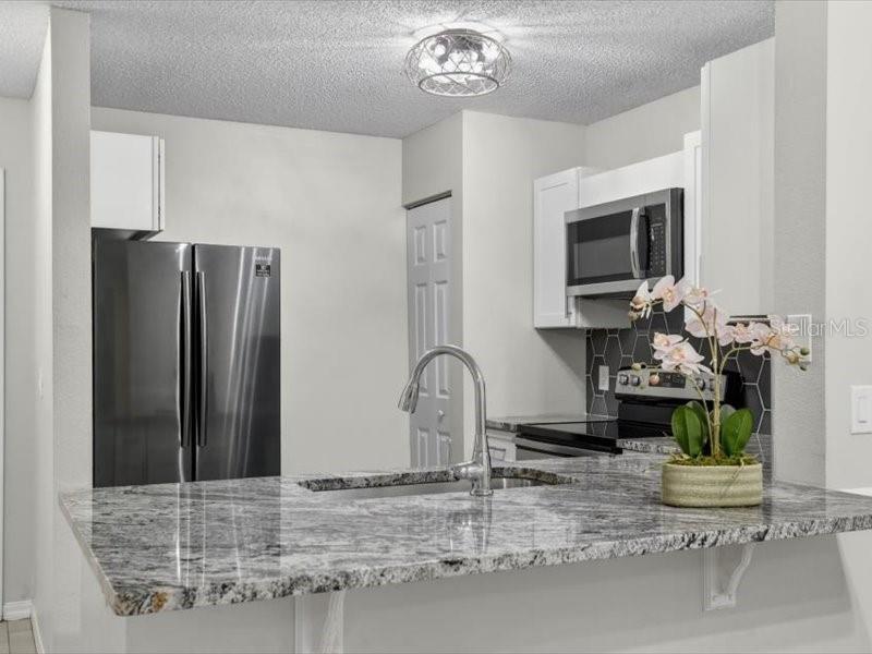 VILLAS AT LAKESIDE A CONDO - Residential