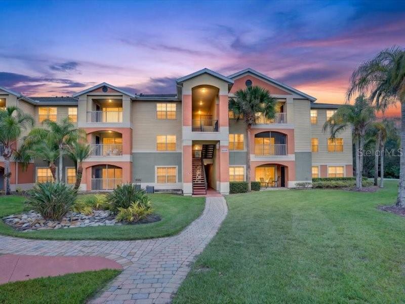 VILLAS AT LAKESIDE A CONDO - Residential