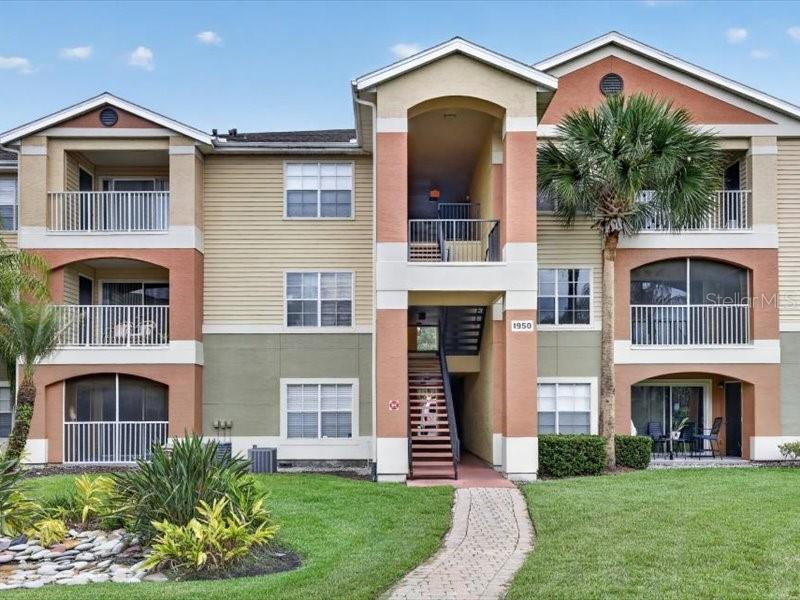 VILLAS AT LAKESIDE A CONDO - Residential