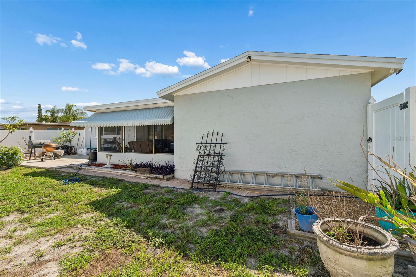 REGENCY PARK - Residential