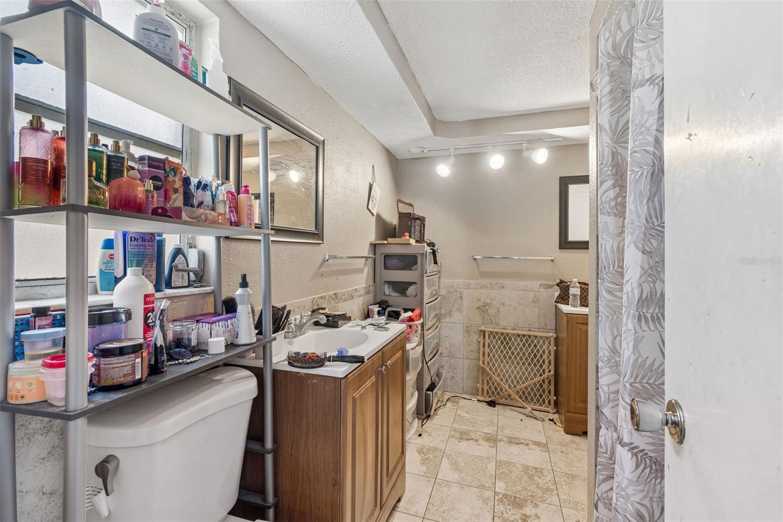 REGENCY PARK - Residential