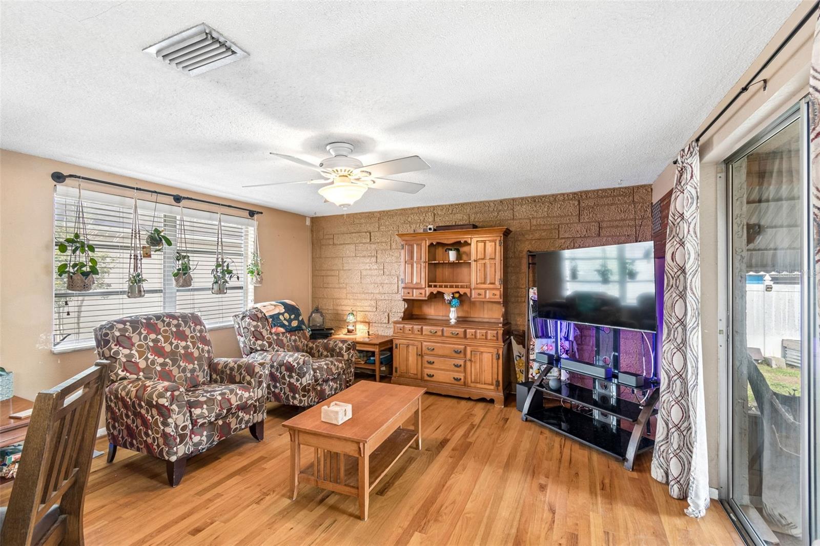 REGENCY PARK - Residential