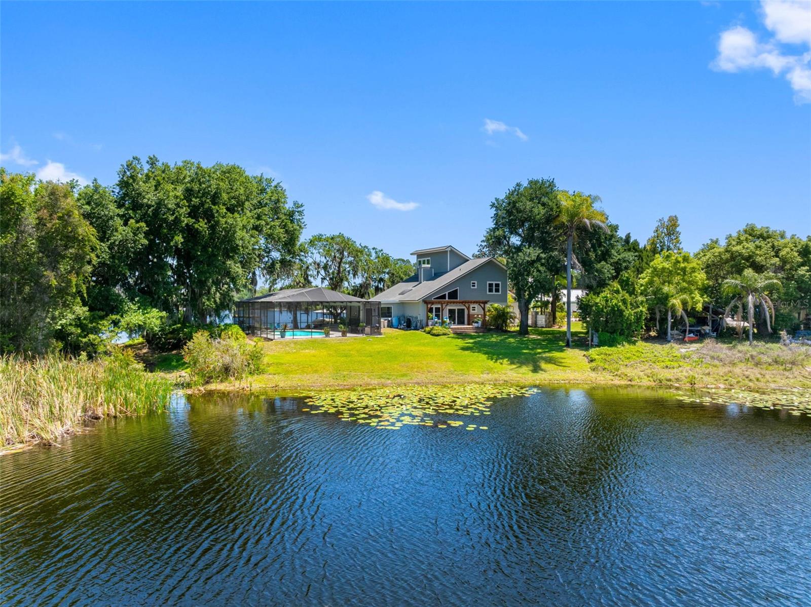 LAKESIDE GROVE ESTATES - Residential