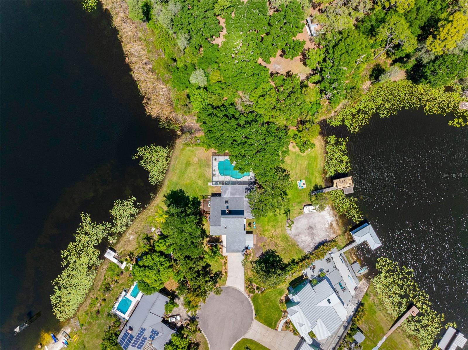 LAKESIDE GROVE ESTATES - Residential