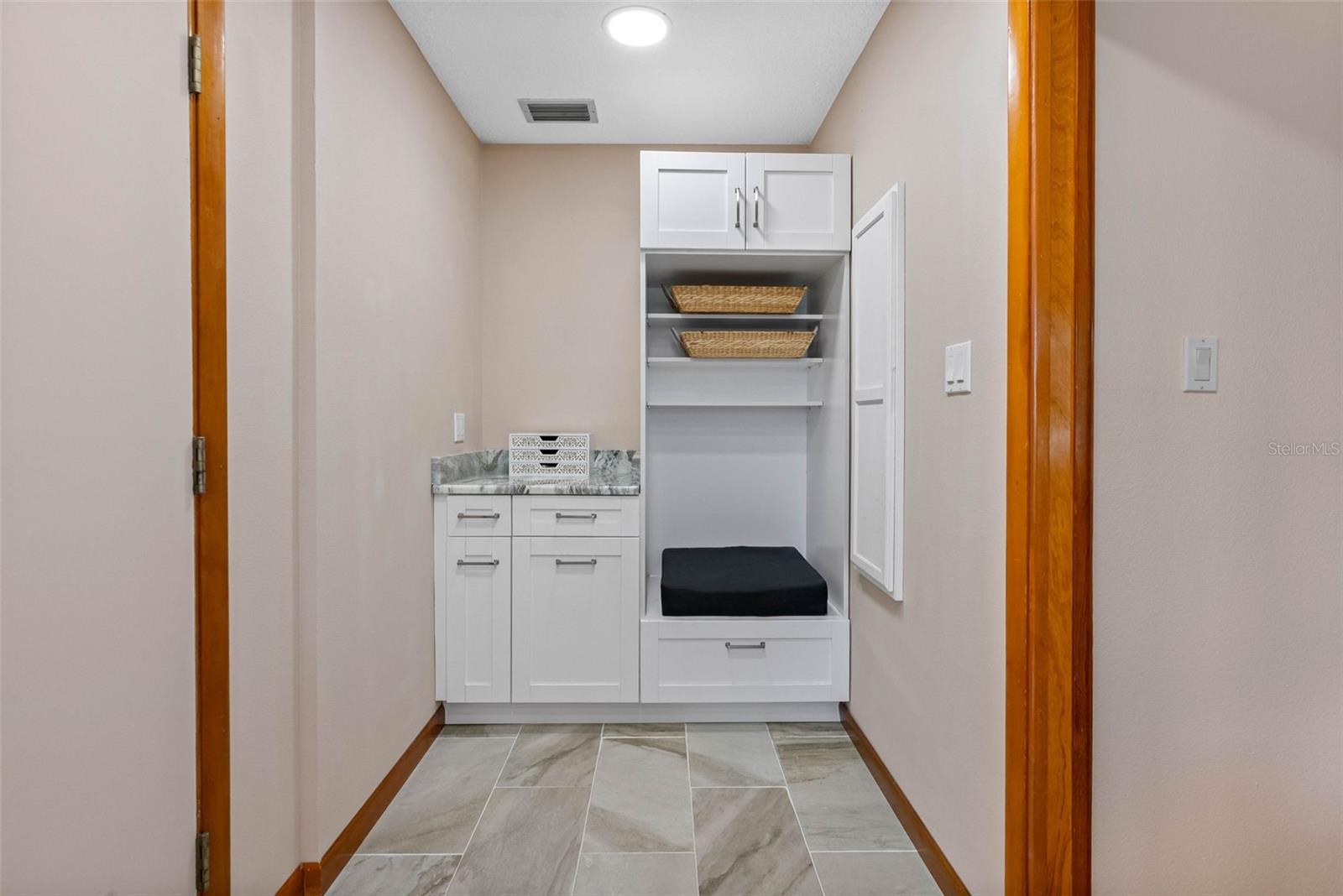 LAKESIDE GROVE ESTATES - Residential