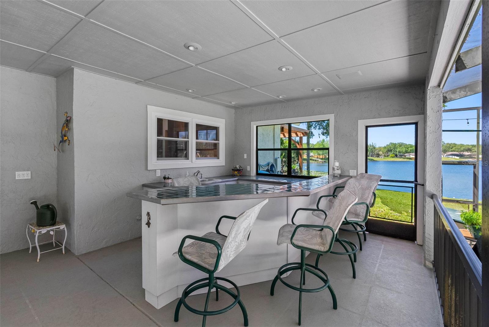 LAKESIDE GROVE ESTATES - Residential