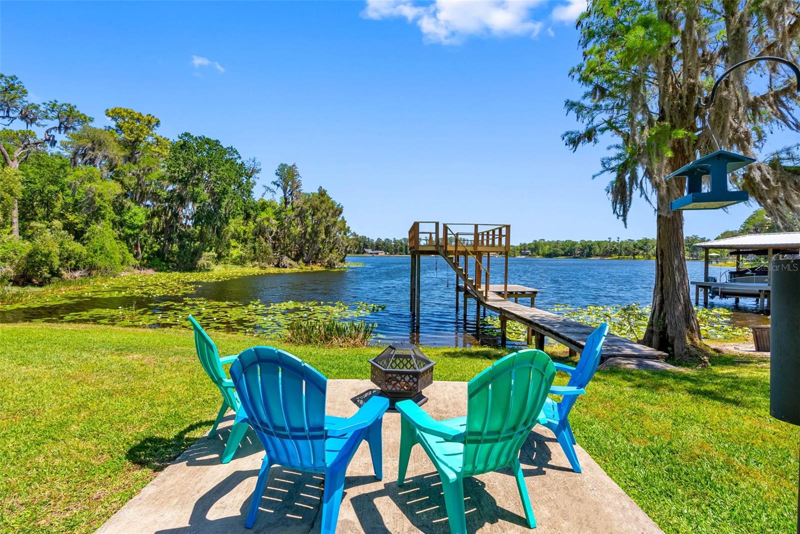 LAKESIDE GROVE ESTATES - Residential