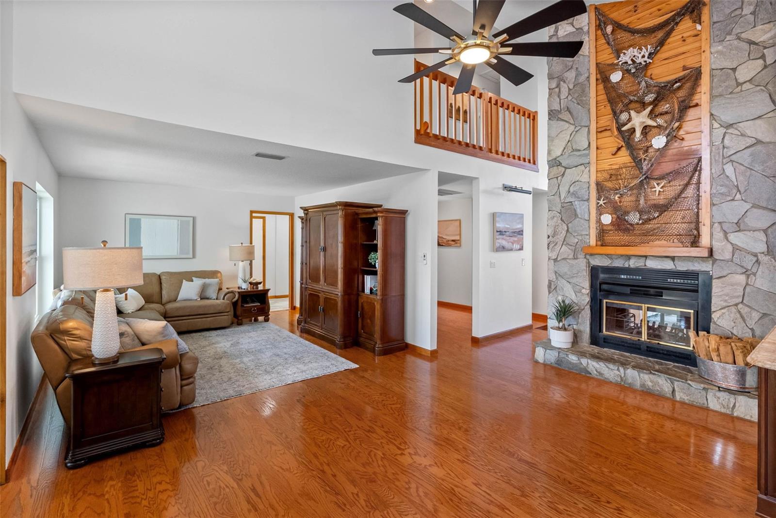 LAKESIDE GROVE ESTATES - Residential