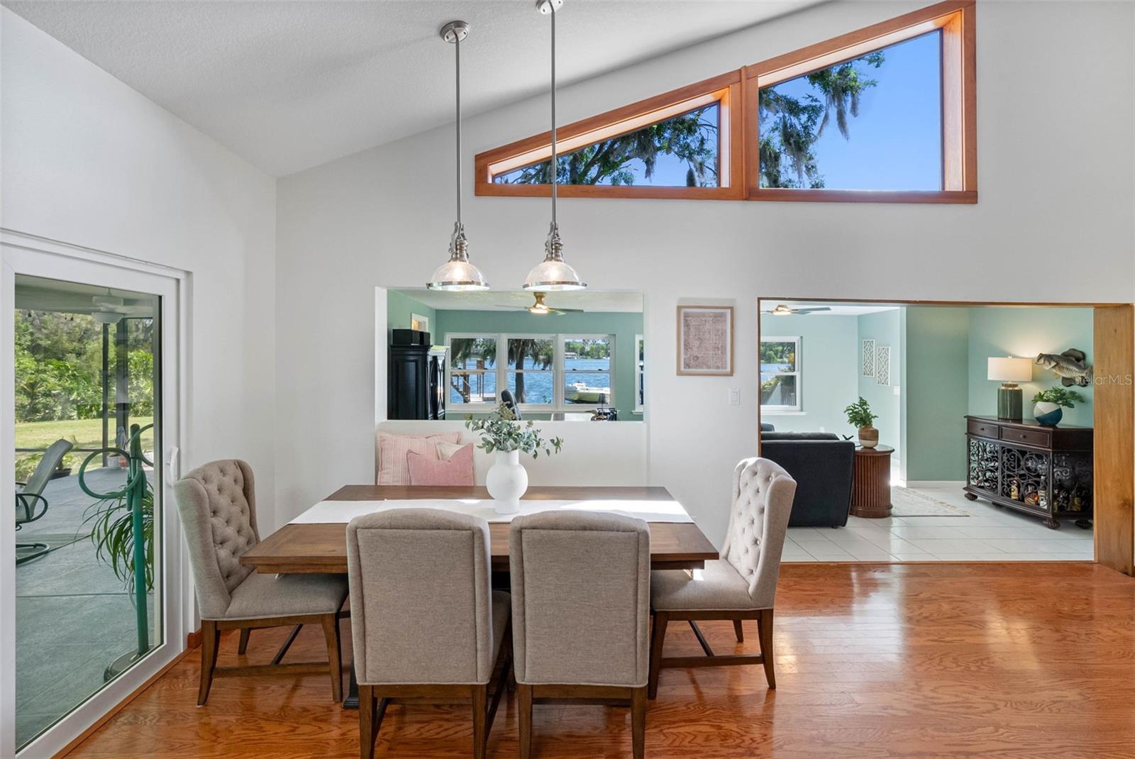 LAKESIDE GROVE ESTATES - Residential