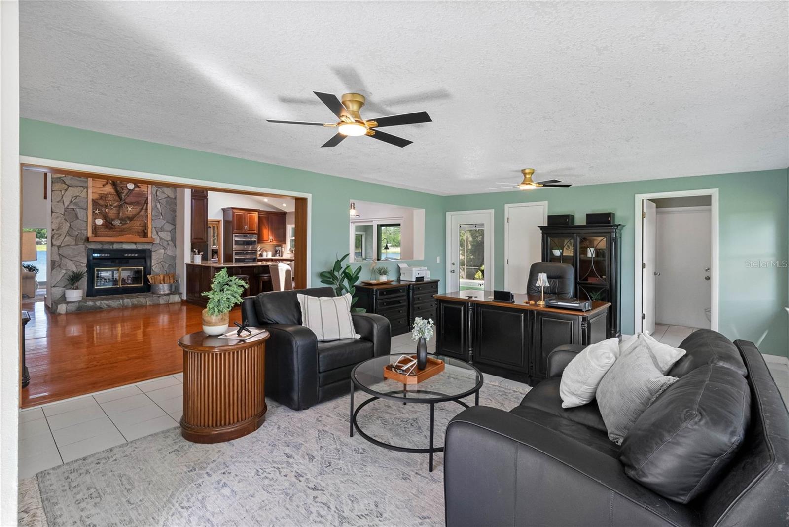 LAKESIDE GROVE ESTATES - Residential