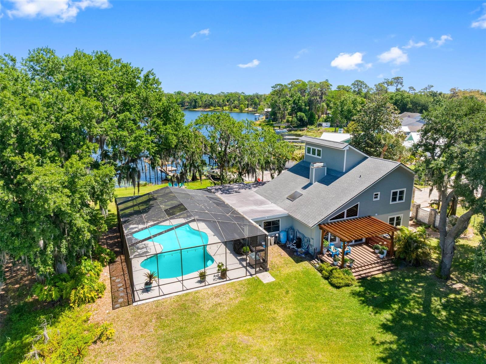 LAKESIDE GROVE ESTATES - Residential