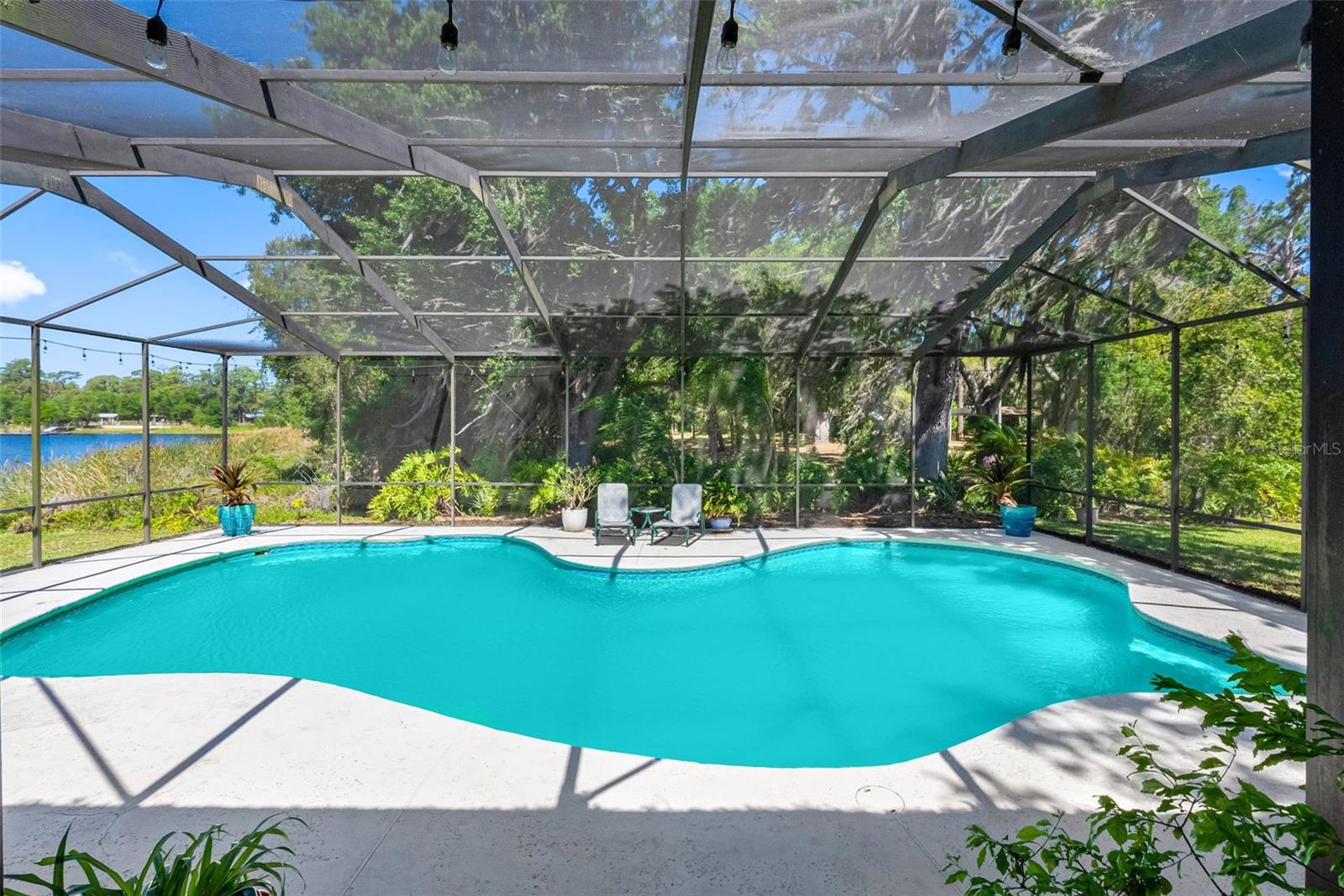 LAKESIDE GROVE ESTATES - Residential