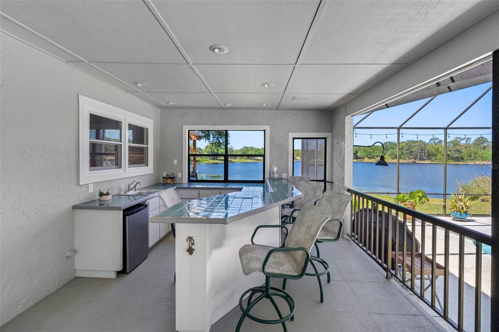 LAKESIDE GROVE ESTATES - Residential