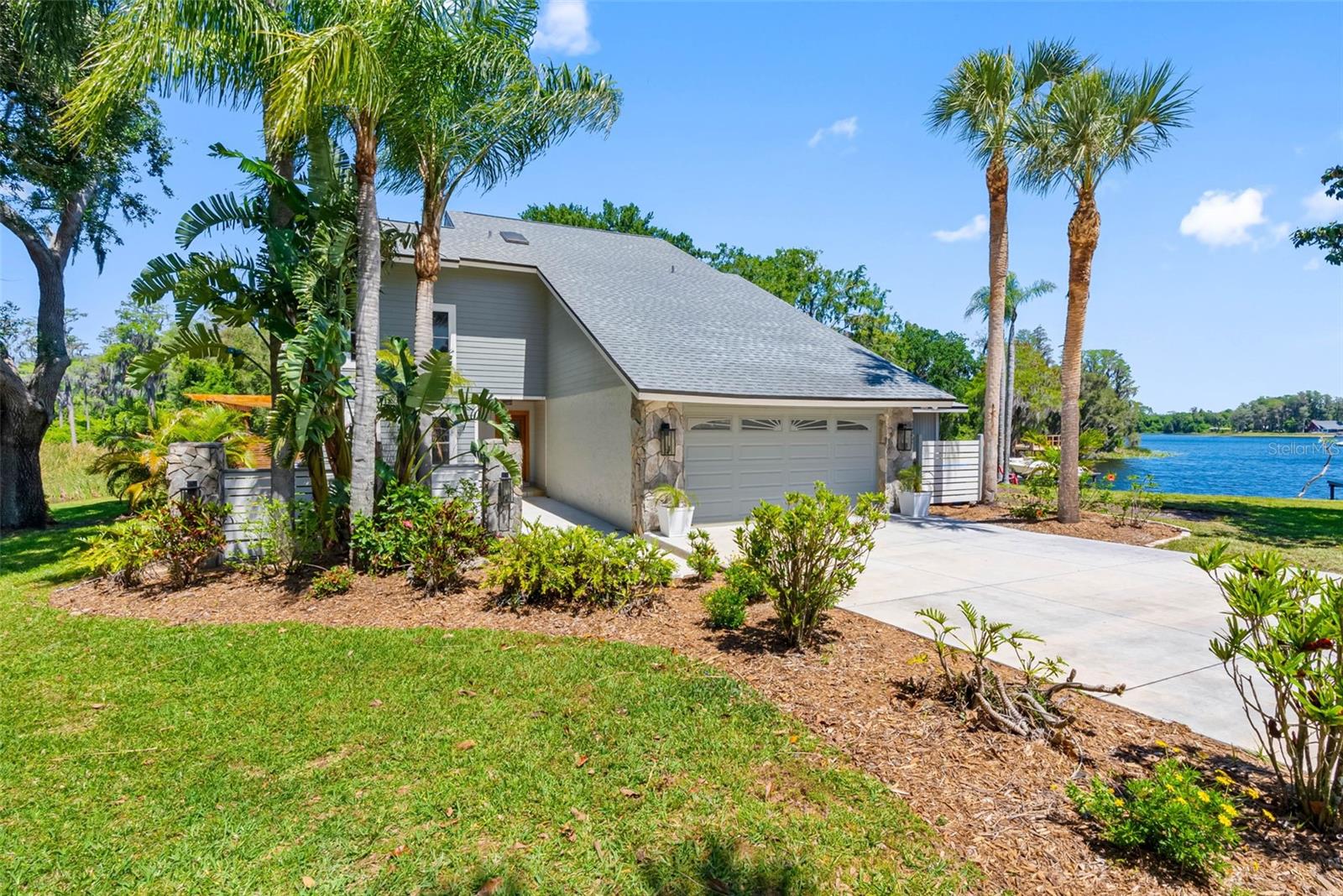 LAKESIDE GROVE ESTATES - Residential