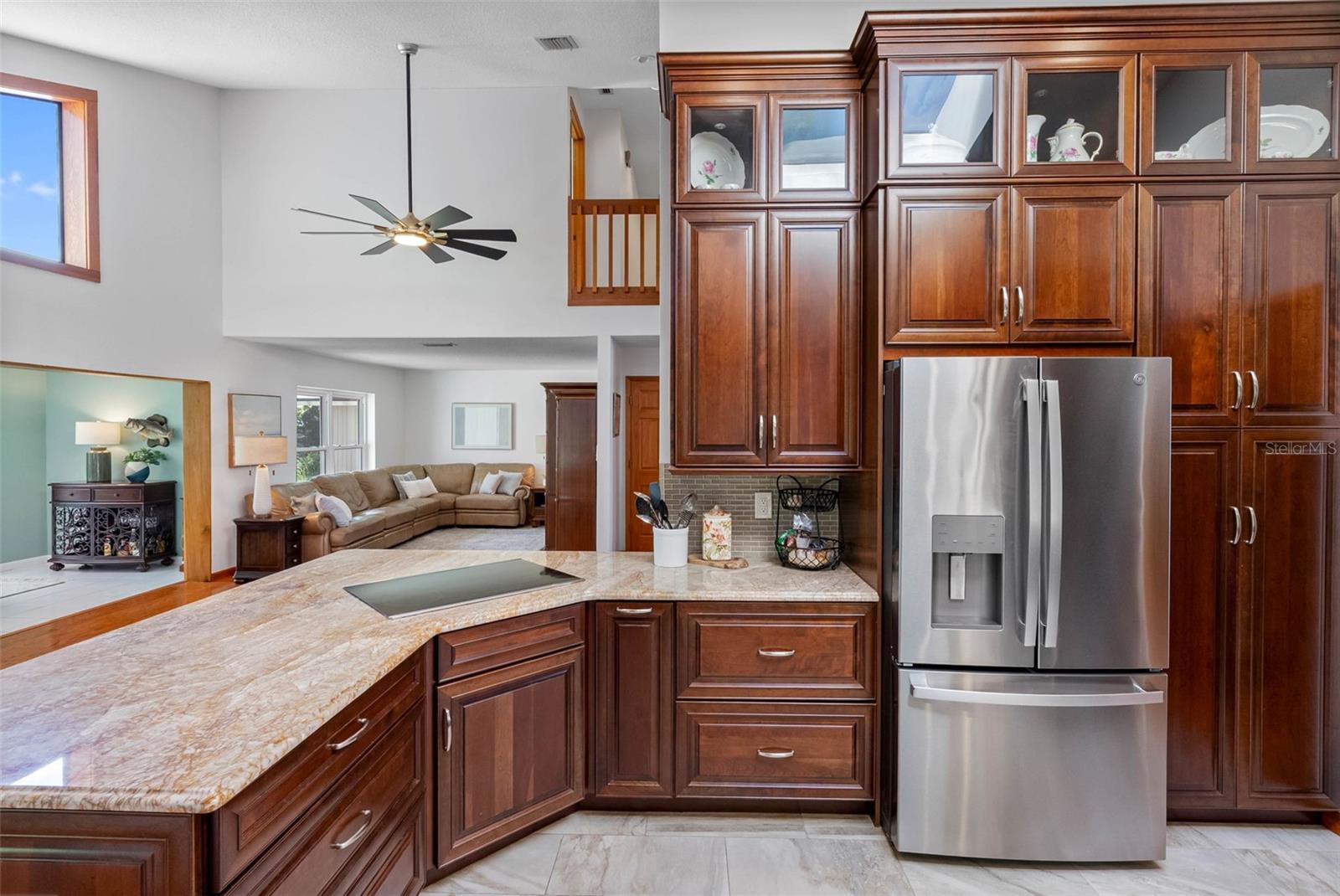 LAKESIDE GROVE ESTATES - Residential