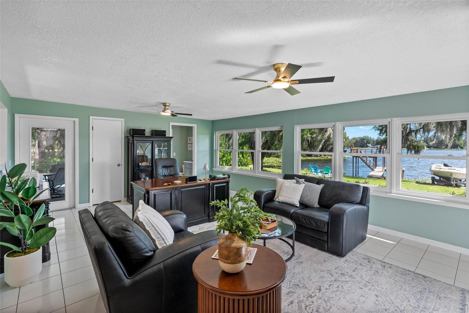 LAKESIDE GROVE ESTATES - Residential