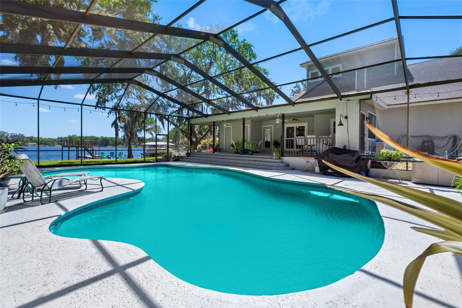 LAKESIDE GROVE ESTATES - Residential