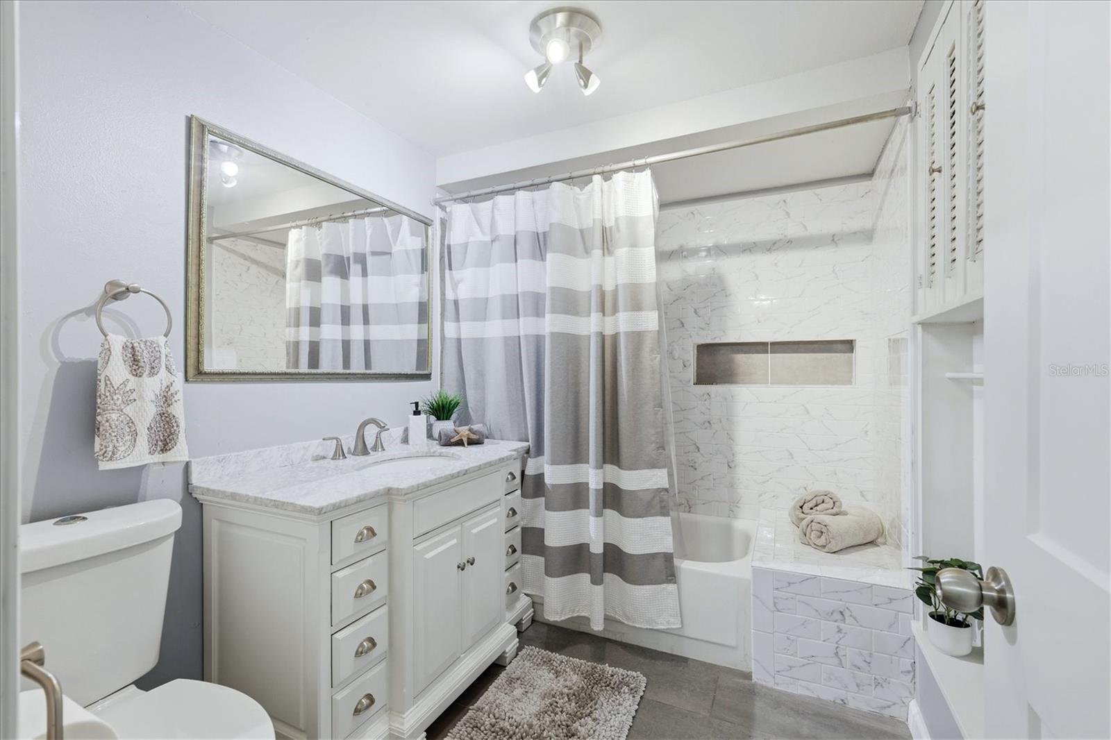 ENGLEWOOD ISLES - Residential