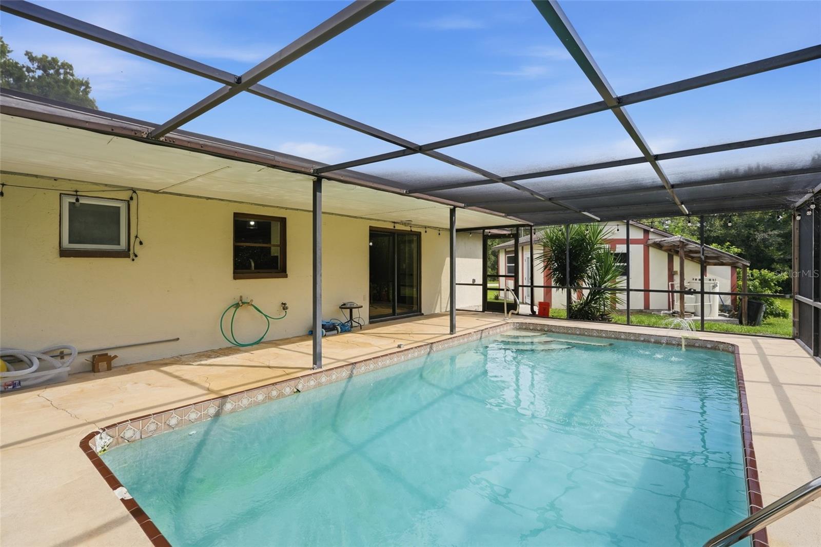TROP G A - Residential