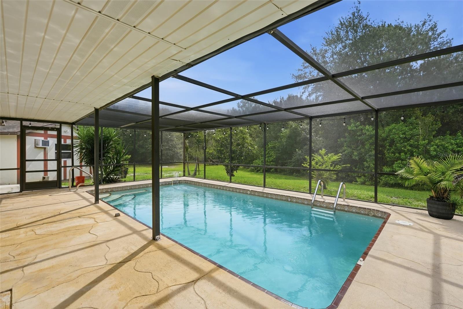 TROP G A - Residential