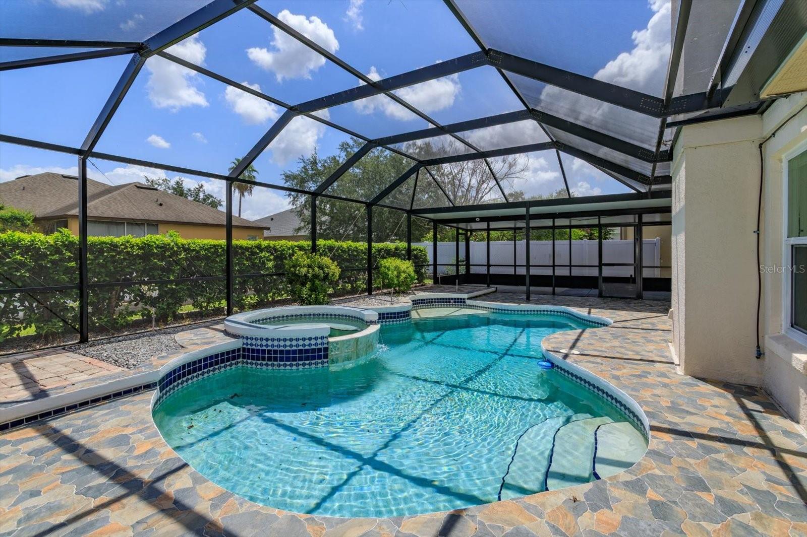 WESMERE/HAMPTON WOODS - Residential