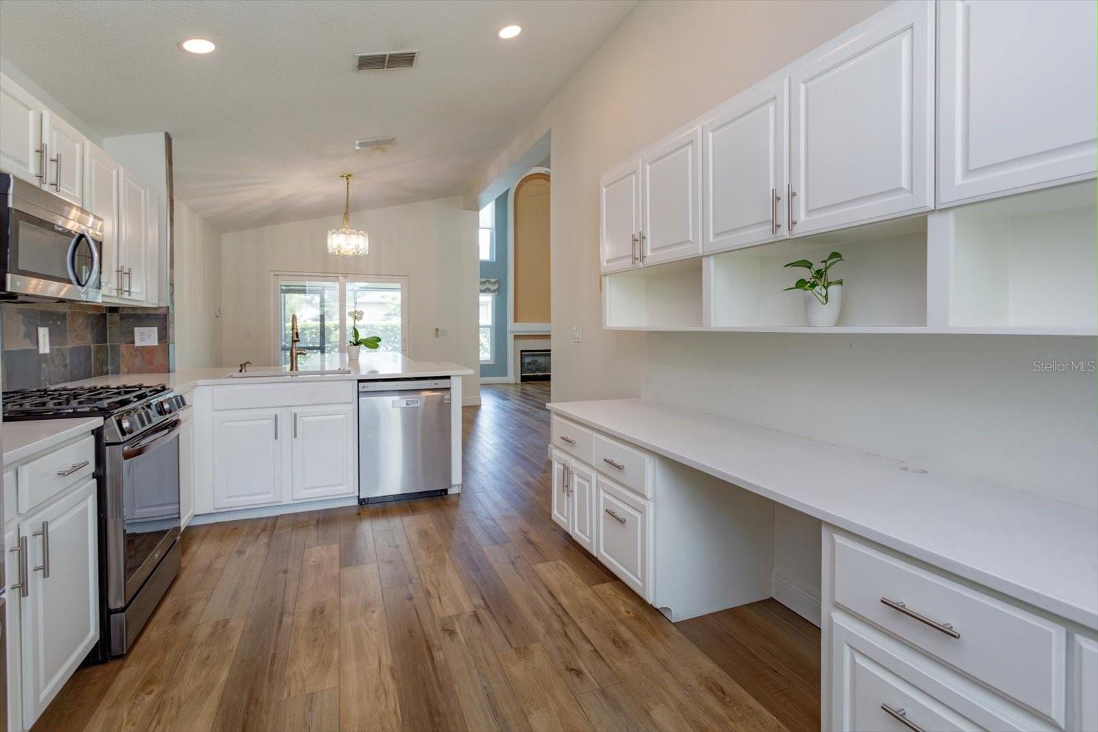 WESMERE/HAMPTON WOODS - Residential