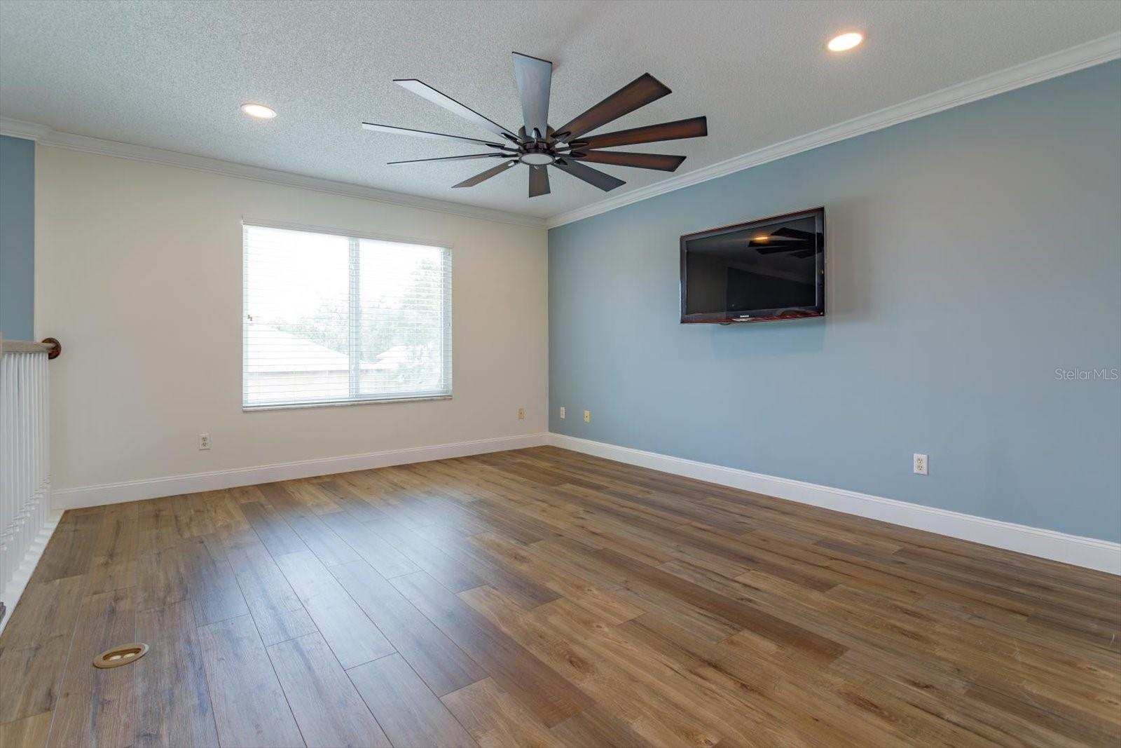WESMERE/HAMPTON WOODS - Residential