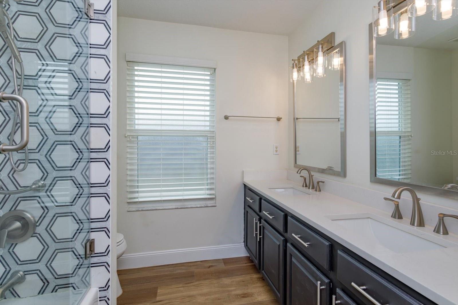 WESMERE/HAMPTON WOODS - Residential