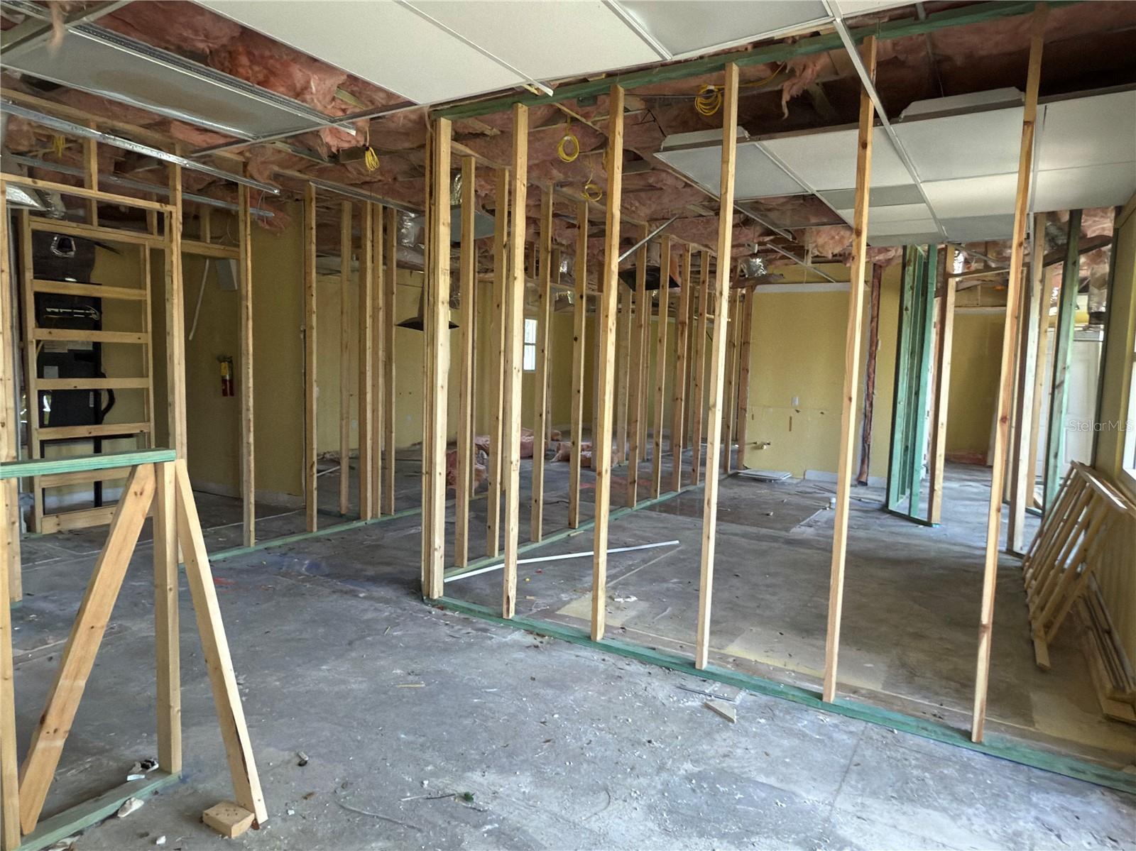 BOBCAT SQUARE PH 1 - Commercial Sale
