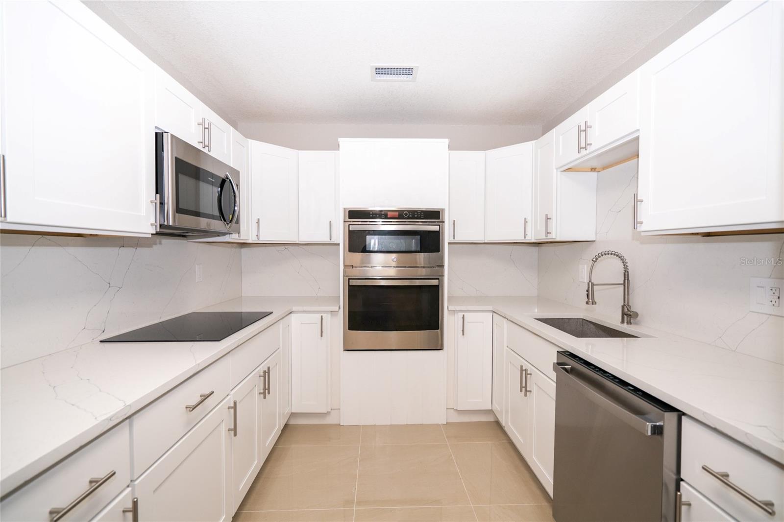 OLDSMAR COUNTRY CLUB ESTATES SEC 2 - Residential