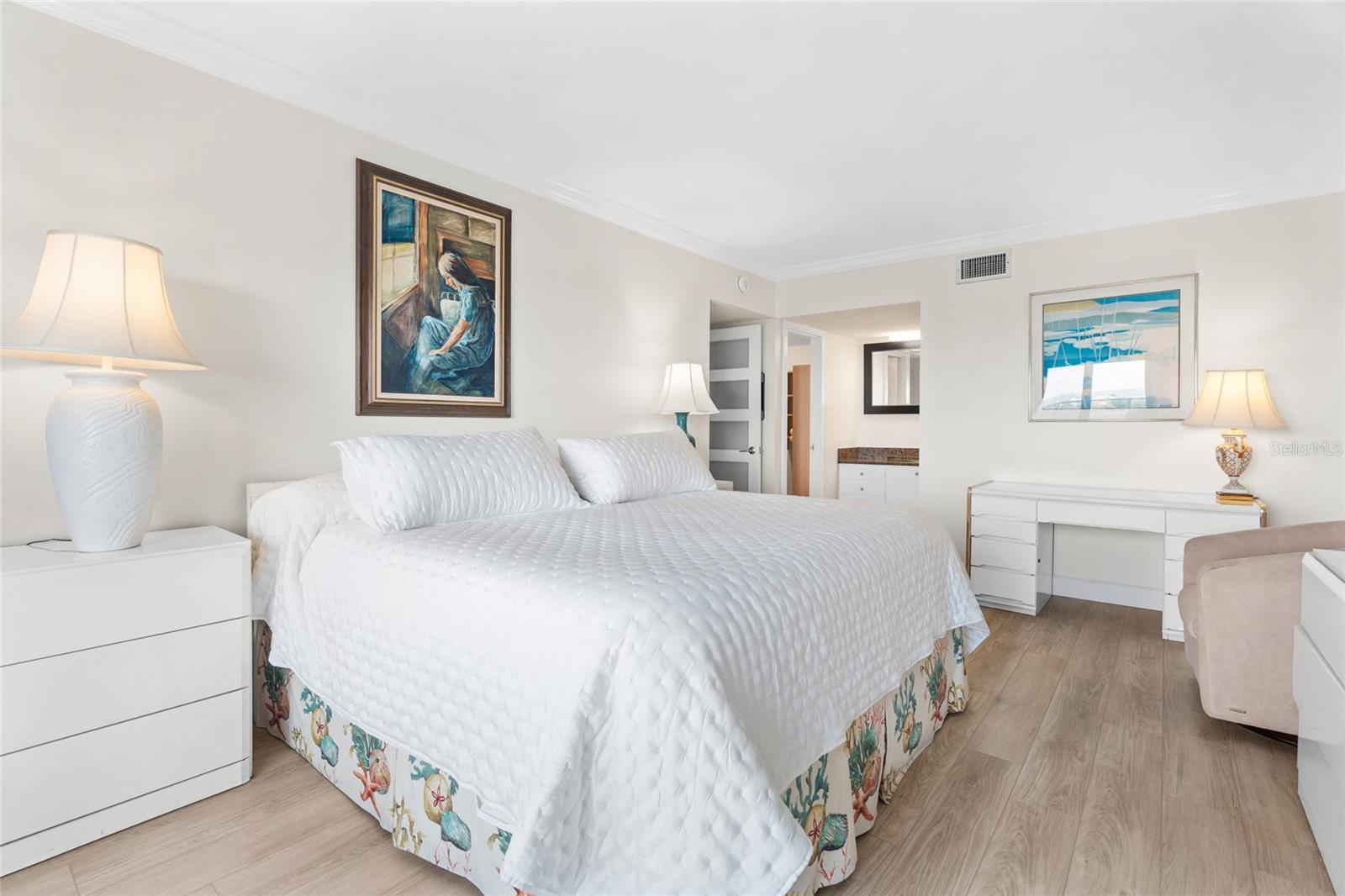 PRIVATEER SOUTH - Residential Lease