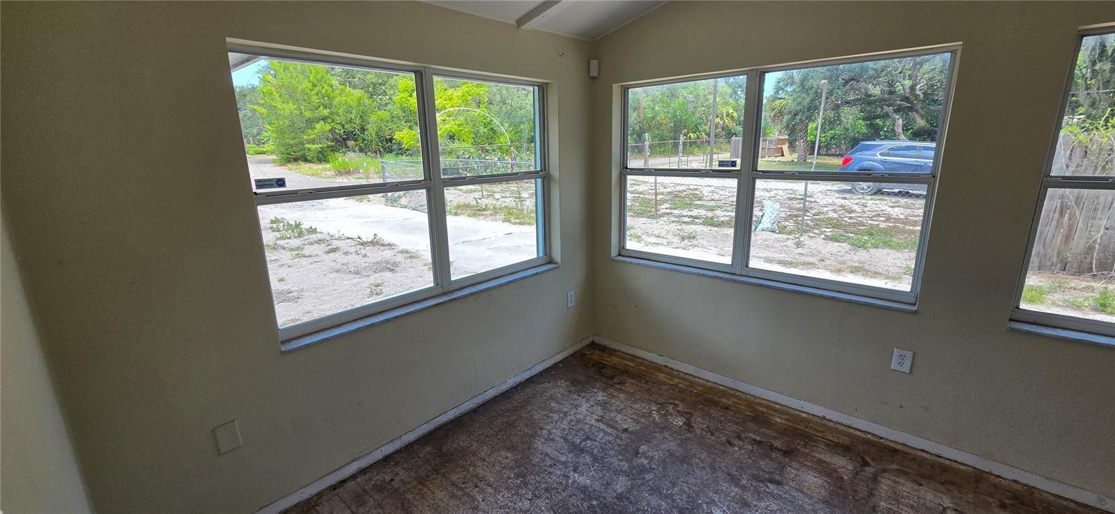MOON LAKE ESTATES - Residential