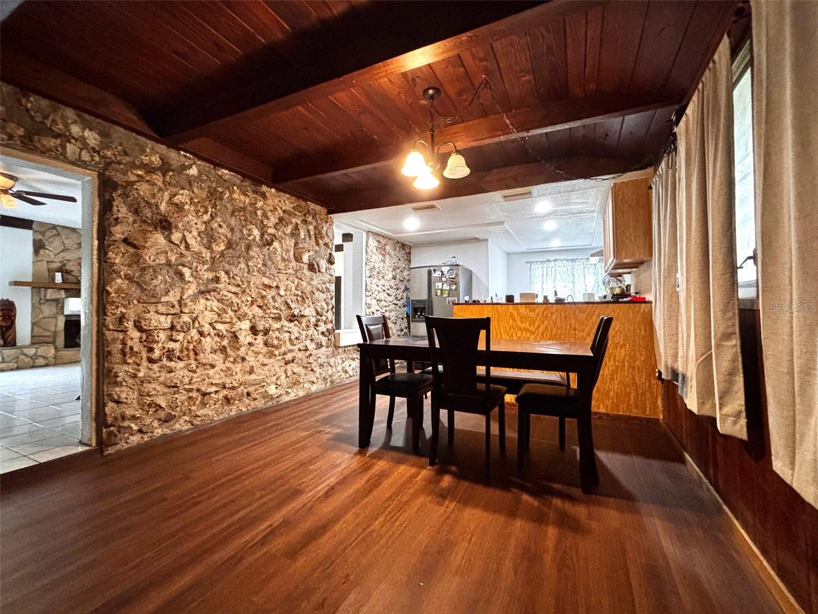 COTTONS ADD TO RERDELL - Residential