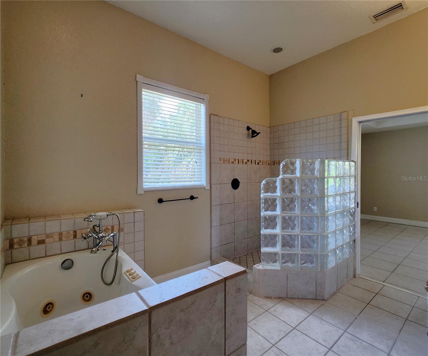 RIVERSIDE HEIGHTS - Residential