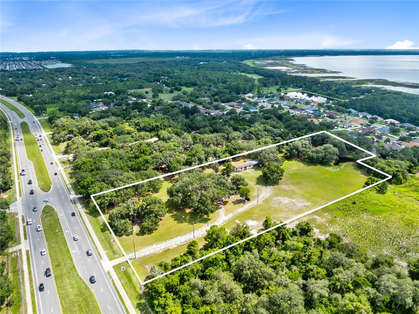 RUNNYMEDE NORTH HALF TOWN OF - Residential