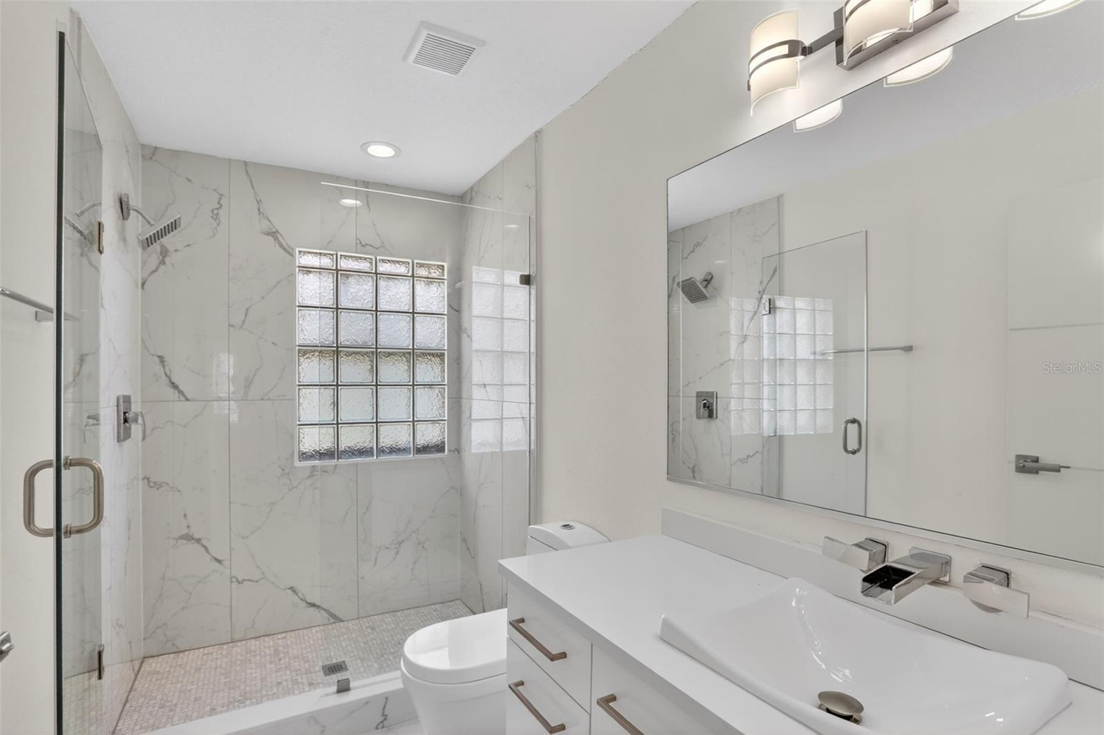 TOSCANA W - Residential Lease