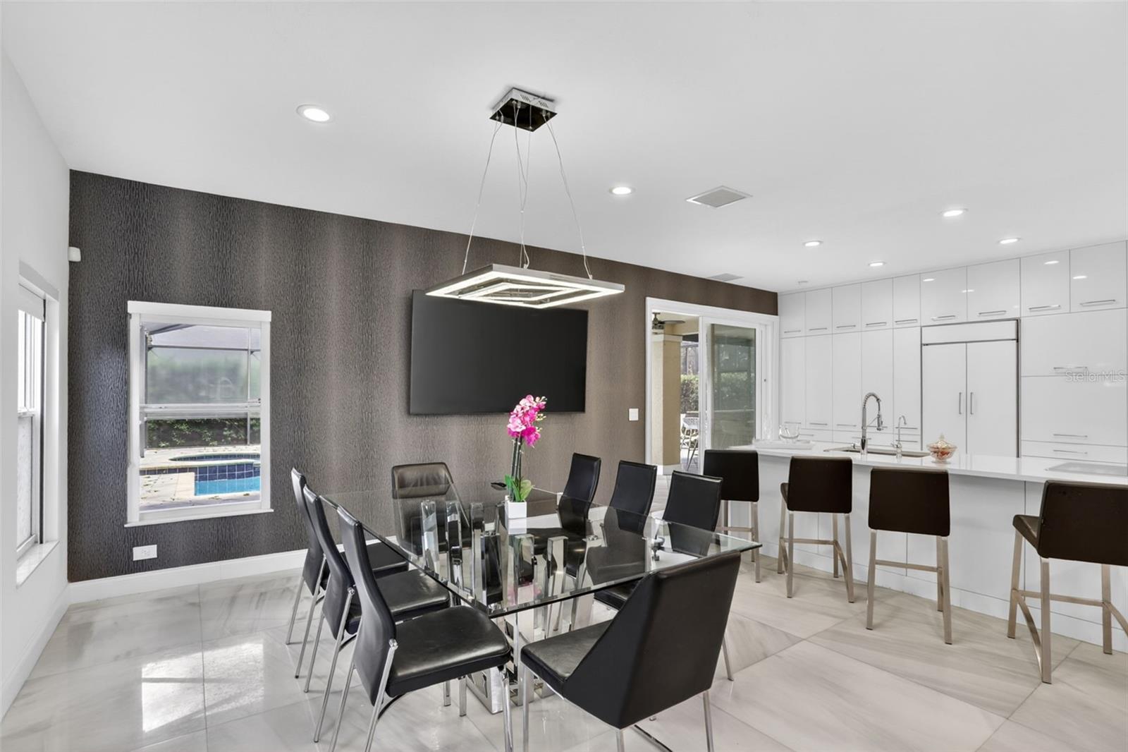 TOSCANA W - Residential Lease