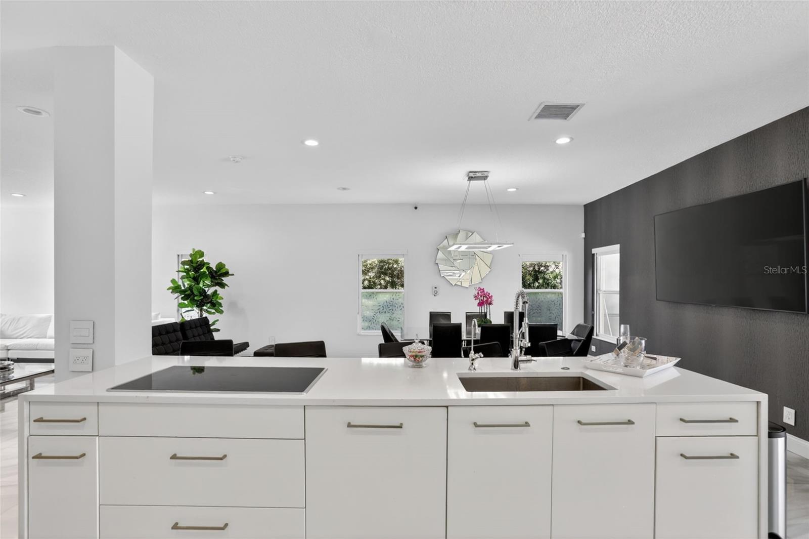 TOSCANA W - Residential Lease