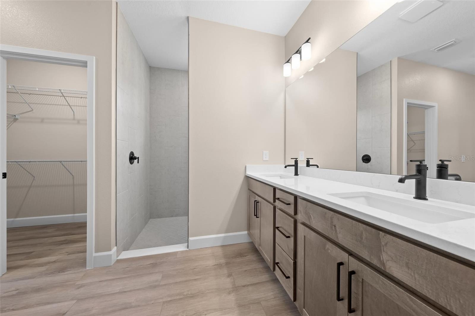 HORIZON MEADOWS - Residential