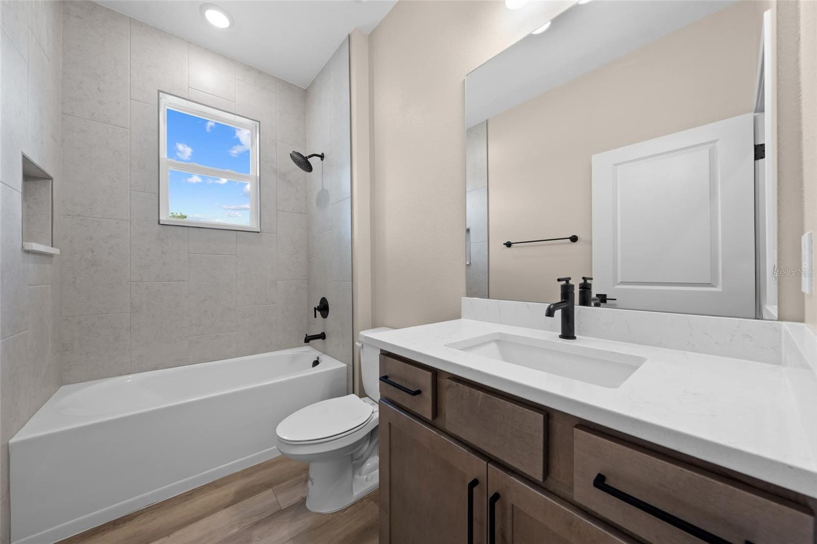 HORIZON MEADOWS - Residential