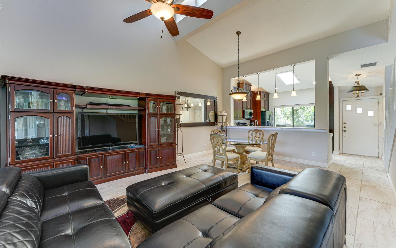 LAKE ARROWHEAD - Residential