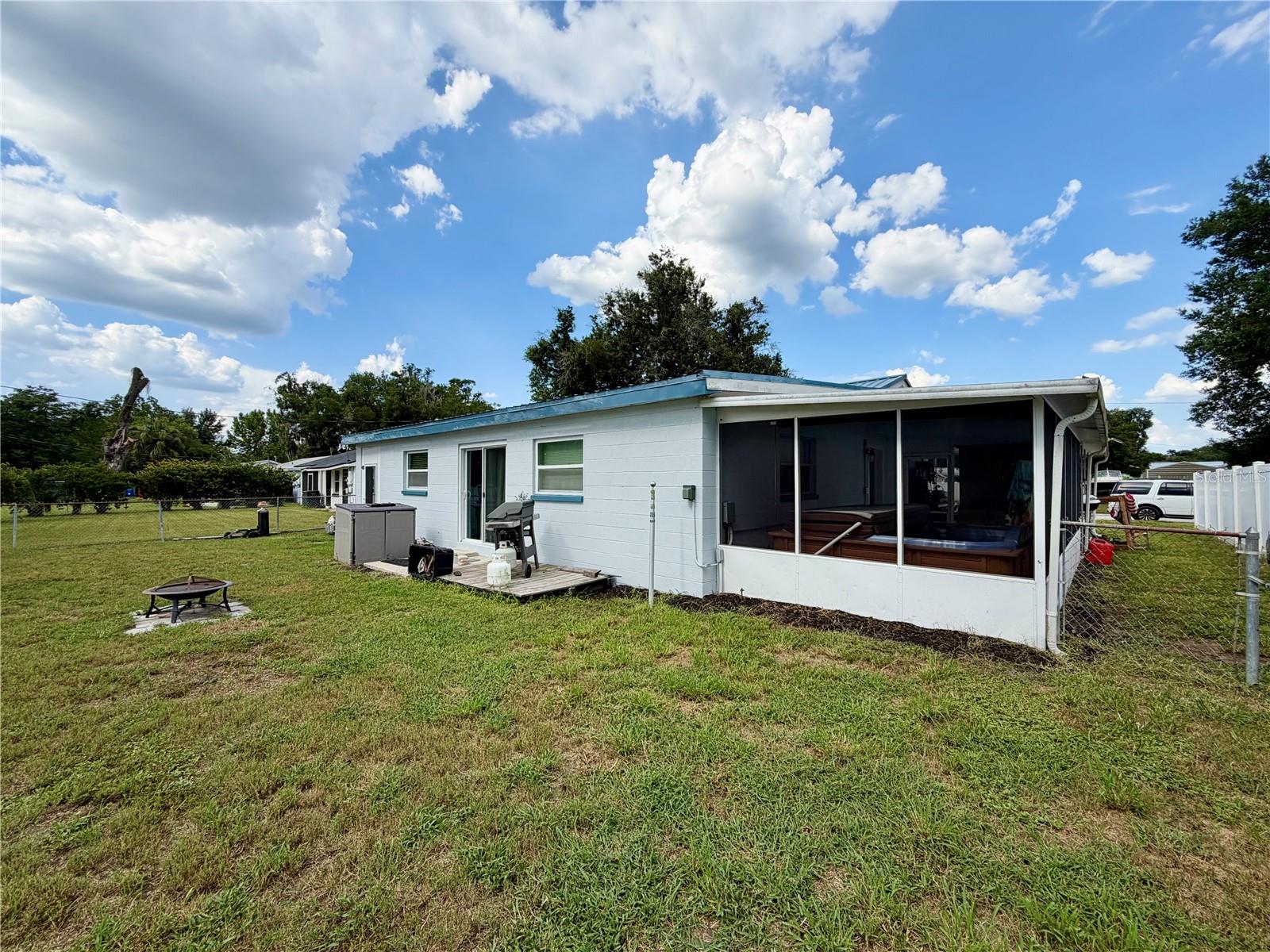 COMMERCE PARK - Residential
