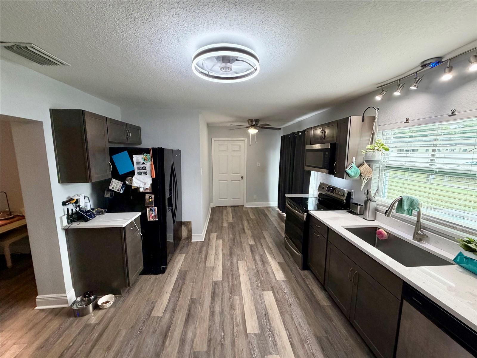 COMMERCE PARK - Residential
