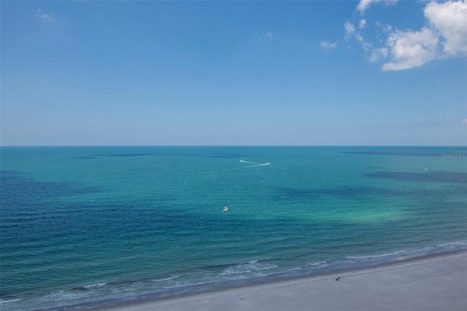 ULTIMAR THREE CONDO - Residential