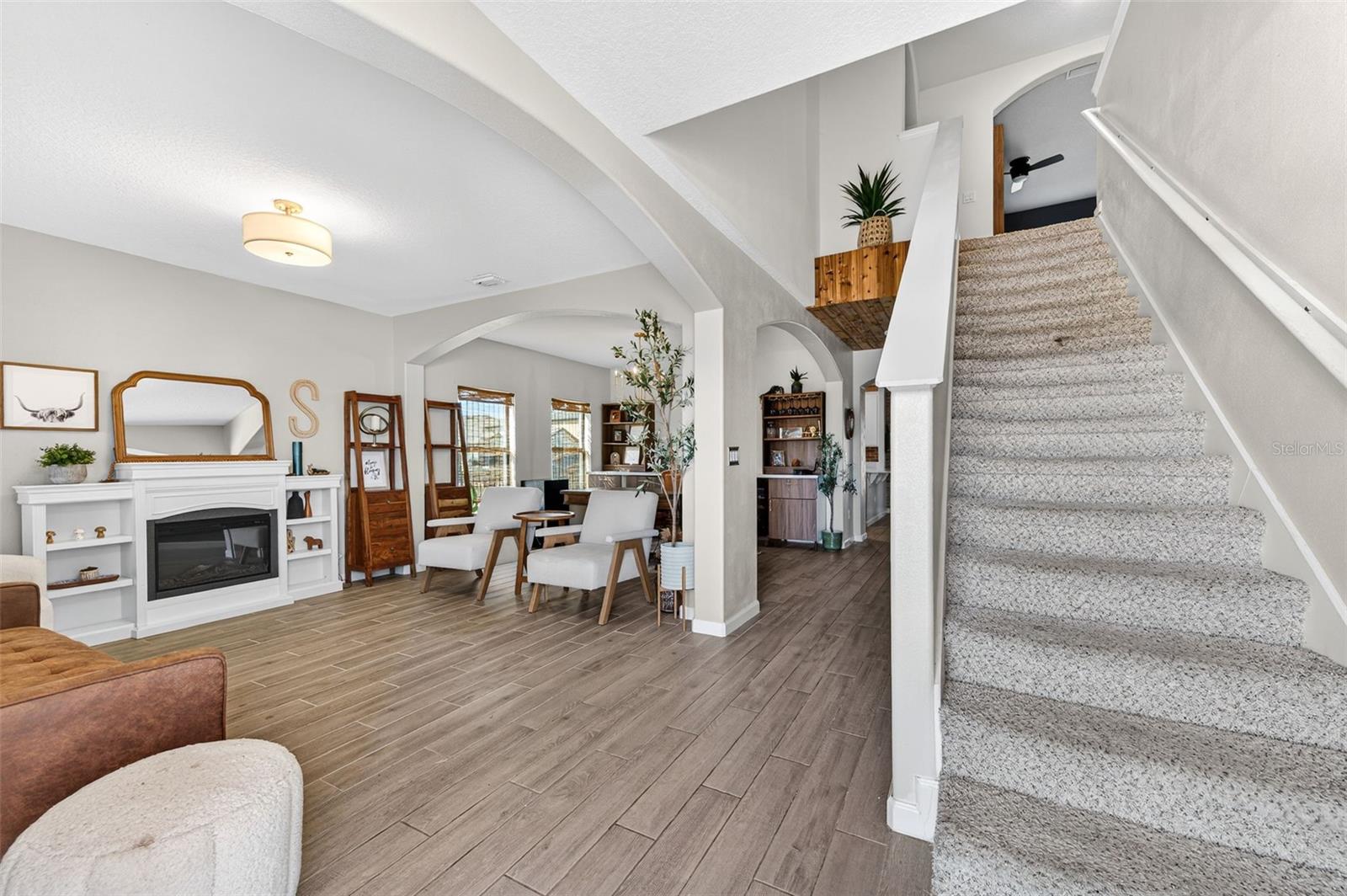 SAWGRASS LAKES PH FIVE - Residential