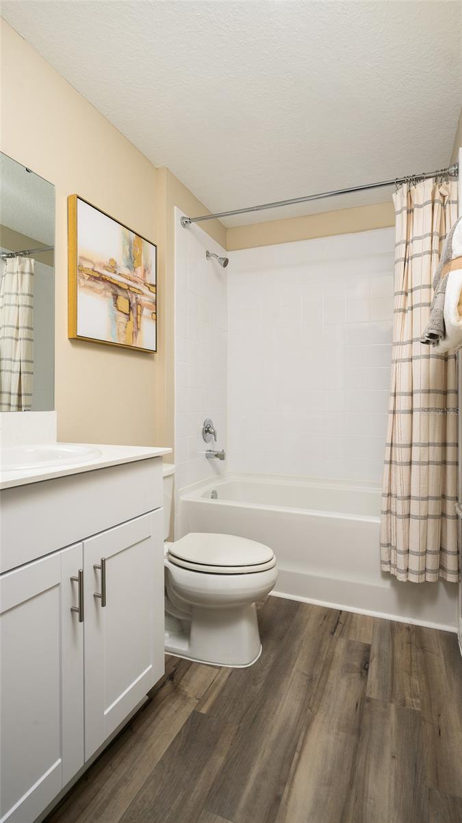 PASADENA LANDING - Residential