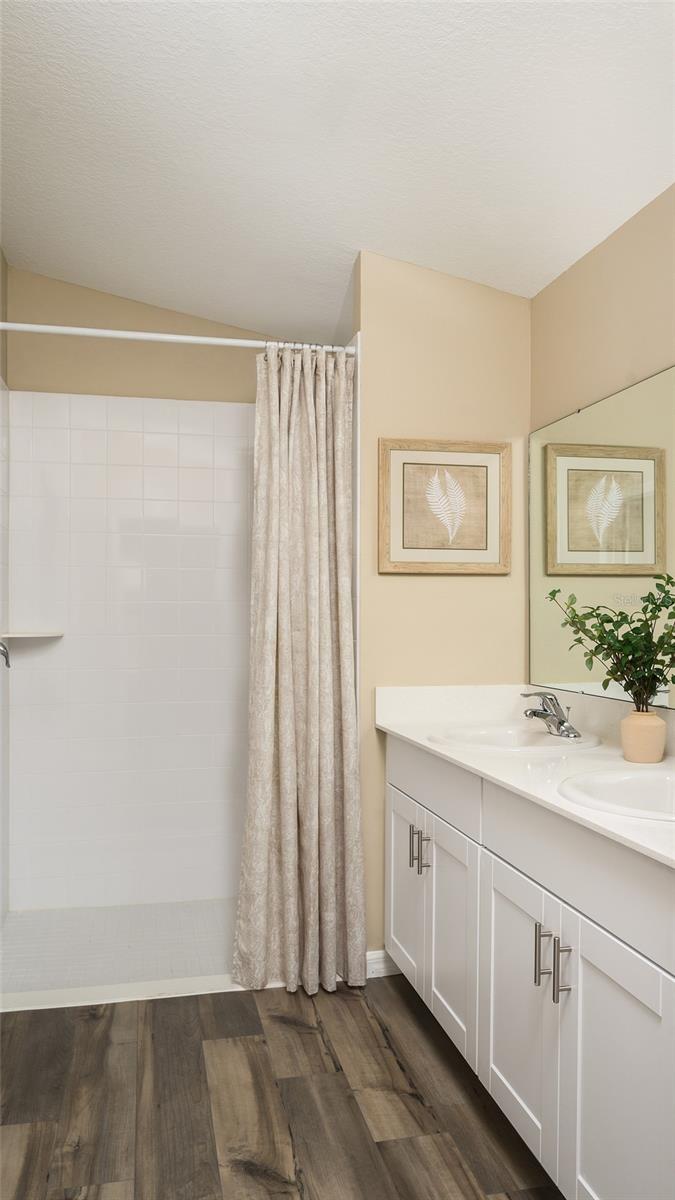 PASADENA LANDING - Residential